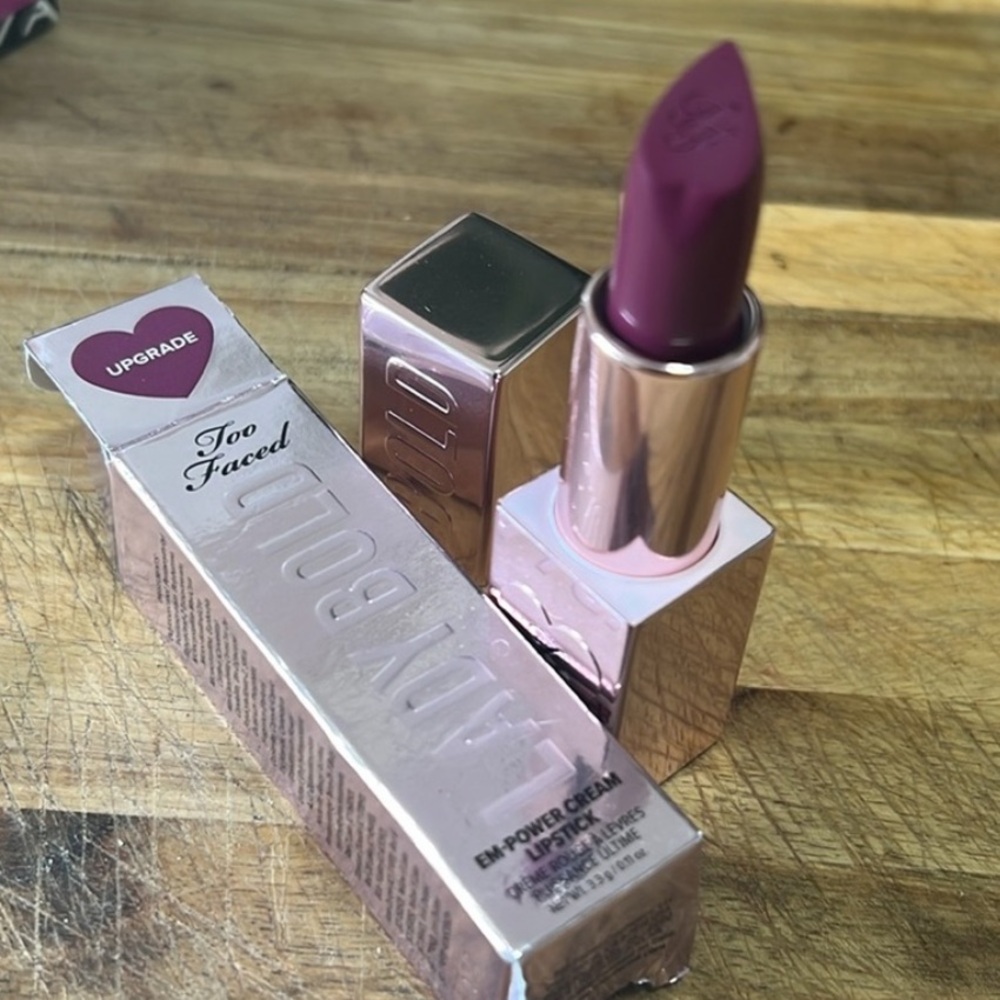 ⚡️🦄Too Faced Upgrade Lady Bold Lipstick